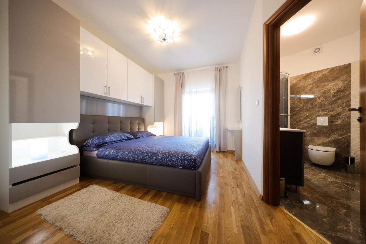 Holiday Home Mare เพทรอซาเน ภายนอก รูปภาพ