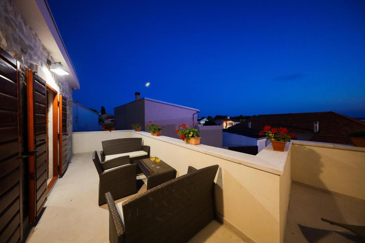 Holiday Home Mare เพทรอซาเน ภายนอก รูปภาพ