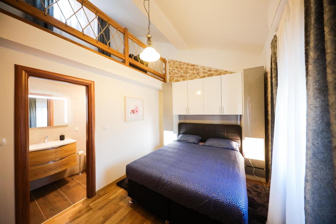 Holiday Home Mare เพทรอซาเน ภายนอก รูปภาพ