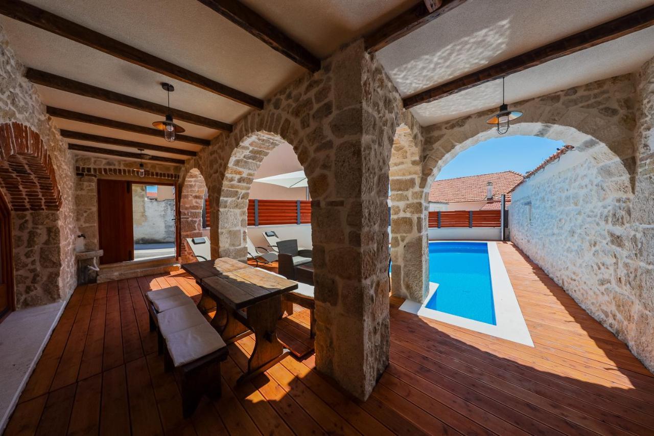 Holiday Home Mare เพทรอซาเน ภายนอก รูปภาพ
